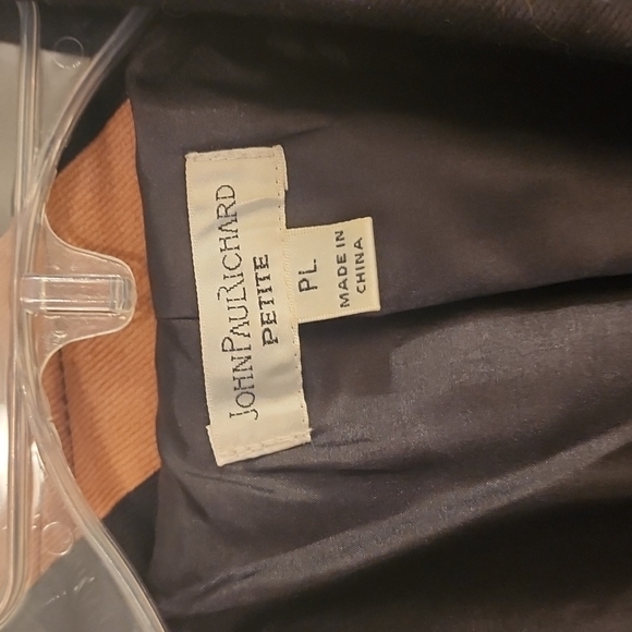 Trench coat - Picture 2 of 5